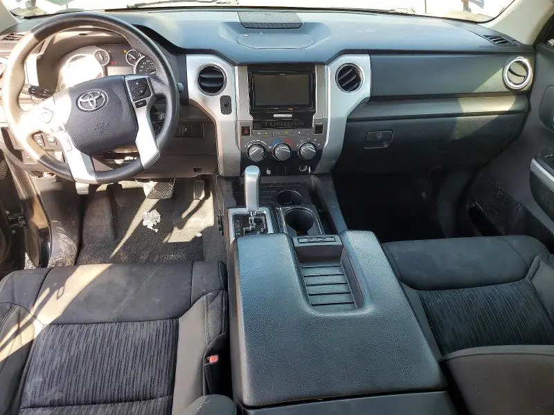 2017 TOYOTA TUNDRA CREWMAX SR5  