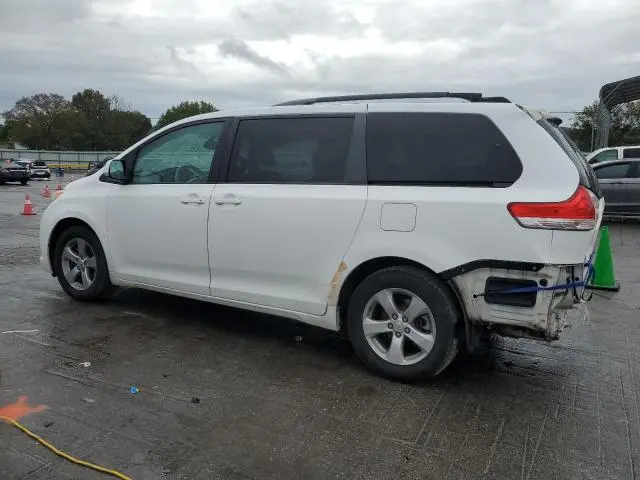 2013 TOYOTA SIENNA LE  