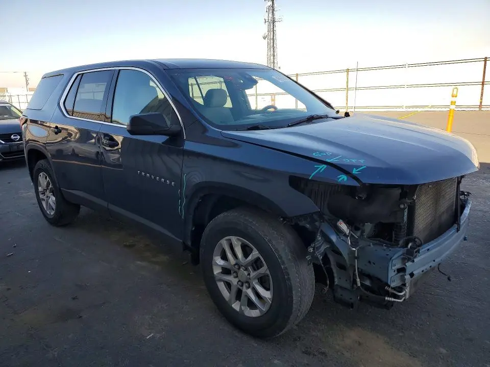 2022 CHEVROLET TRAVERSE LS  