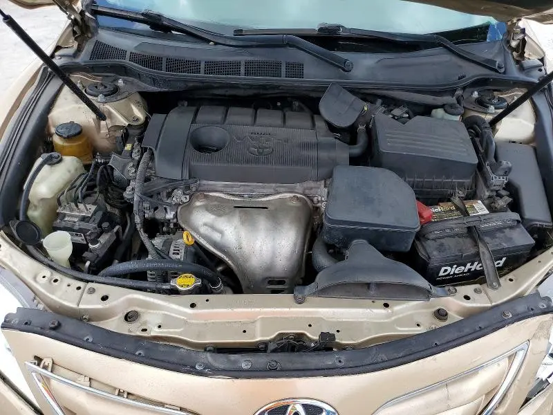2010 TOYOTA CAMRY LE  
