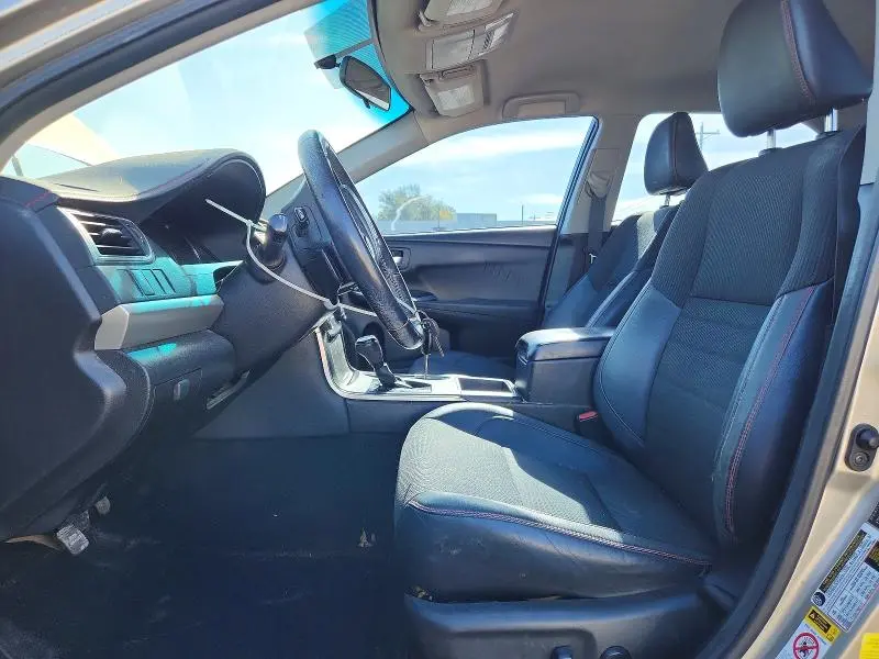 2017 TOYOTA CAMRY SE  