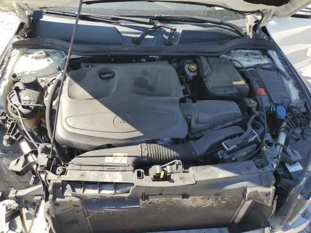 2016 MERCEDES-BENZ CLA 250 4MATIC  