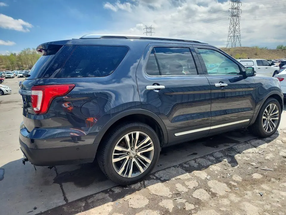 2017 FORD EXPLORER PLATINUM  