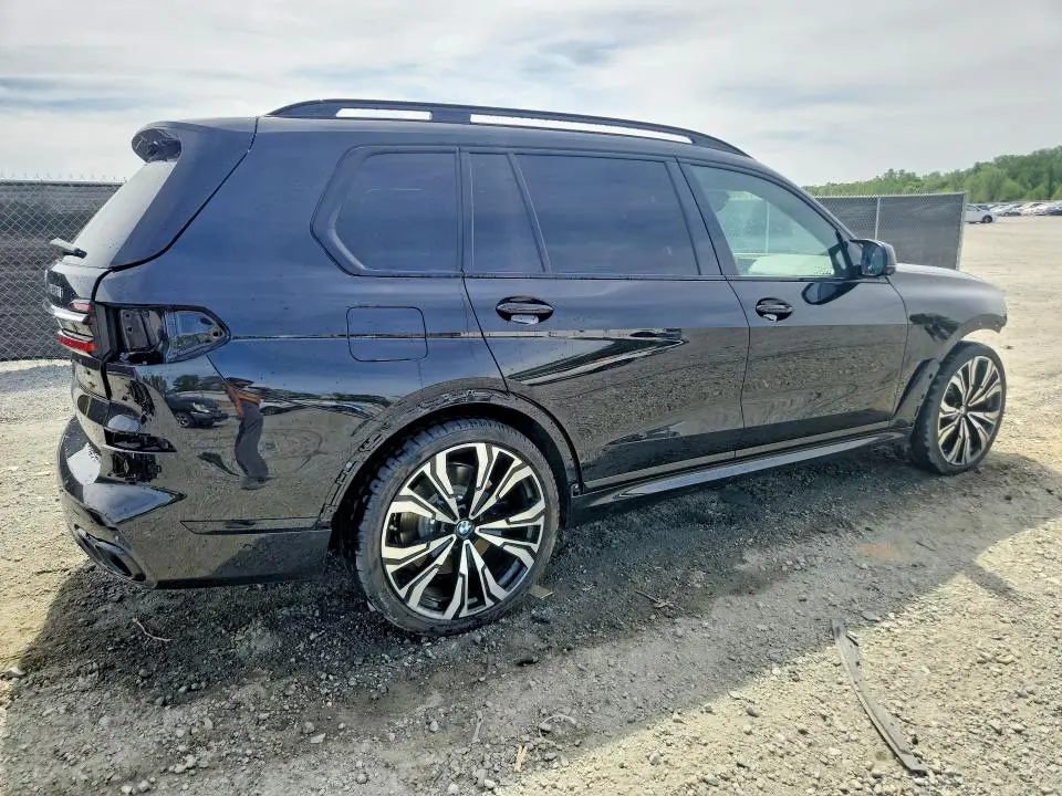 2023 BMW X7 M60I  