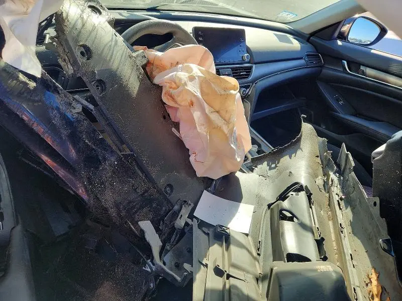 2019 HONDA ACCORD LX  