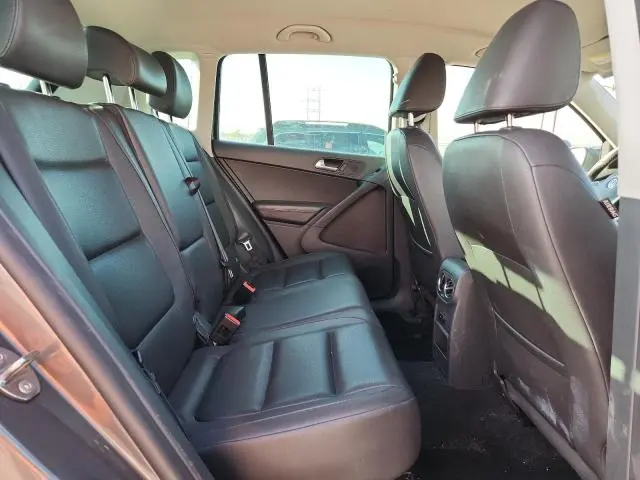 2015 VOLKSWAGEN TIGUAN S  