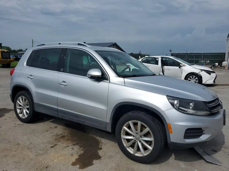 2017 VOLKSWAGEN TIGUAN WOLFSBURG  