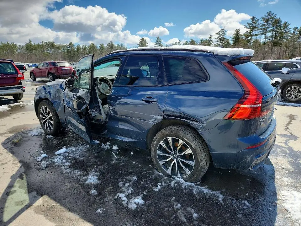 2024 VOLVO XC60 CORE  