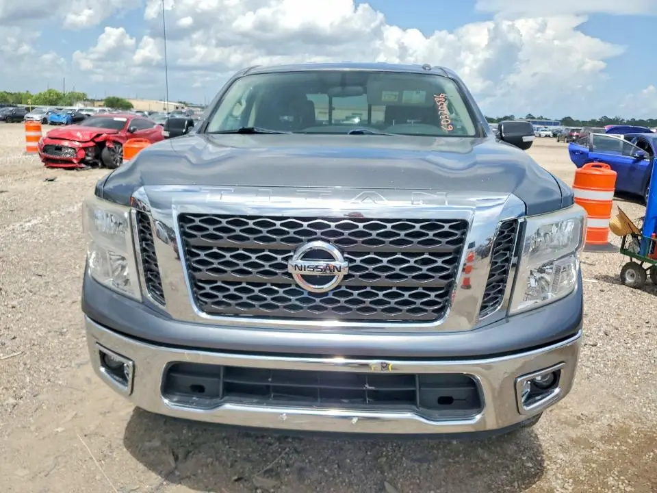 2017 NISSAN TITAN S  