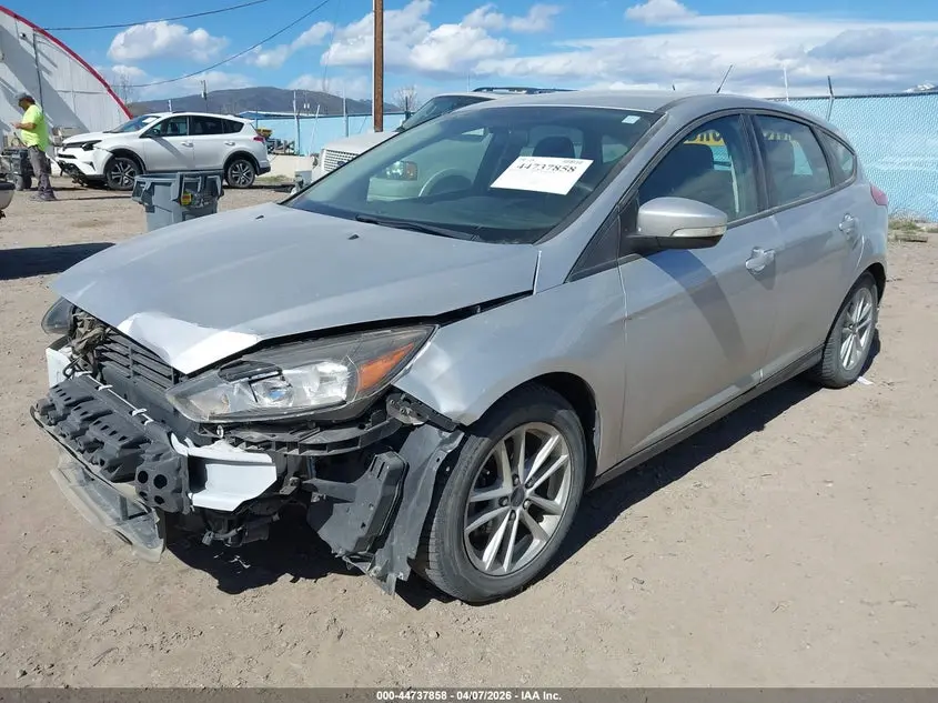 2015 FORD FOCUS SE