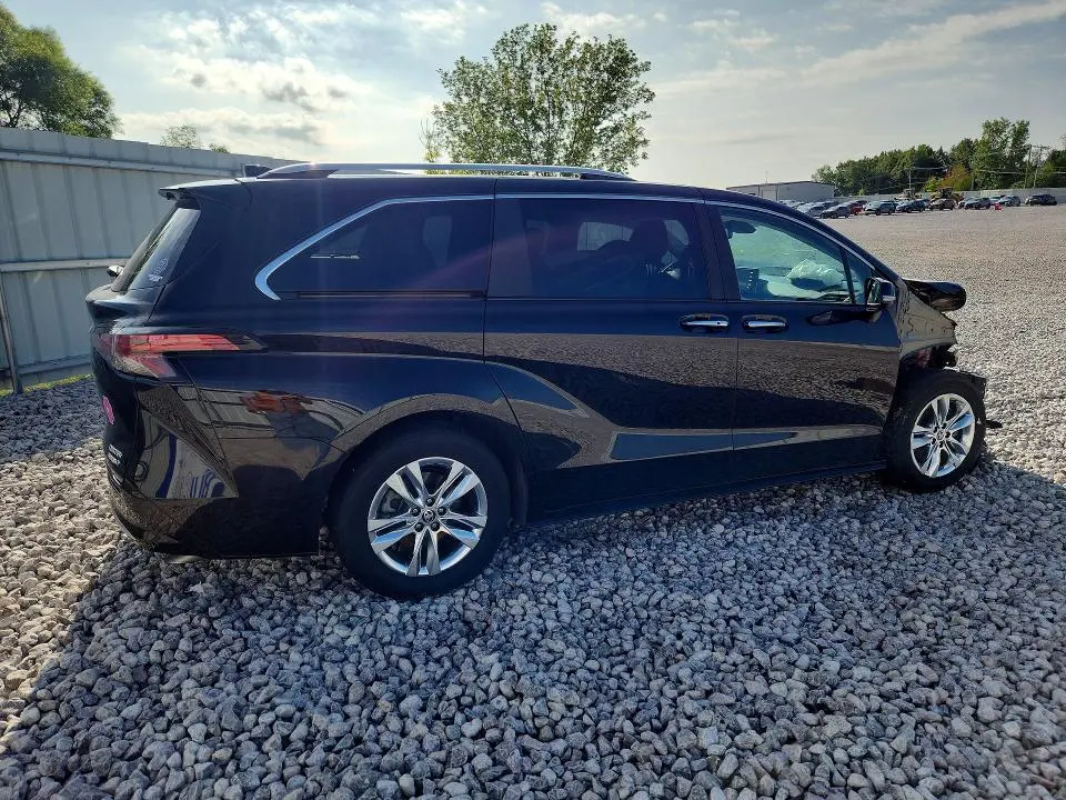 2024 TOYOTA SIENNA LIMITED 7-PASSENGER  