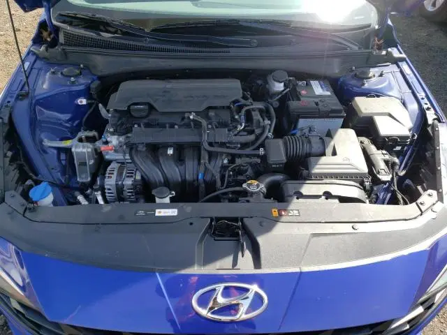 2023 HYUNDAI ELANTRA SE  
