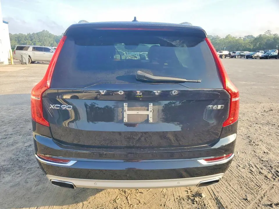 2018 VOLVO XC90 T6  