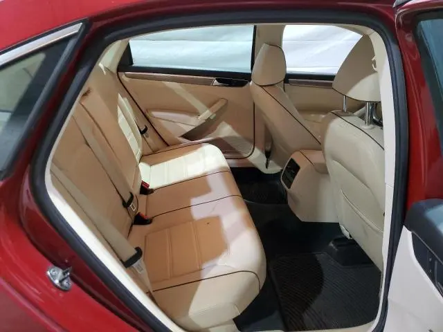 2017 VOLKSWAGEN PASSAT SE