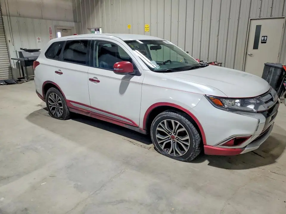 2018 MITSUBISHI OUTLANDER SE  