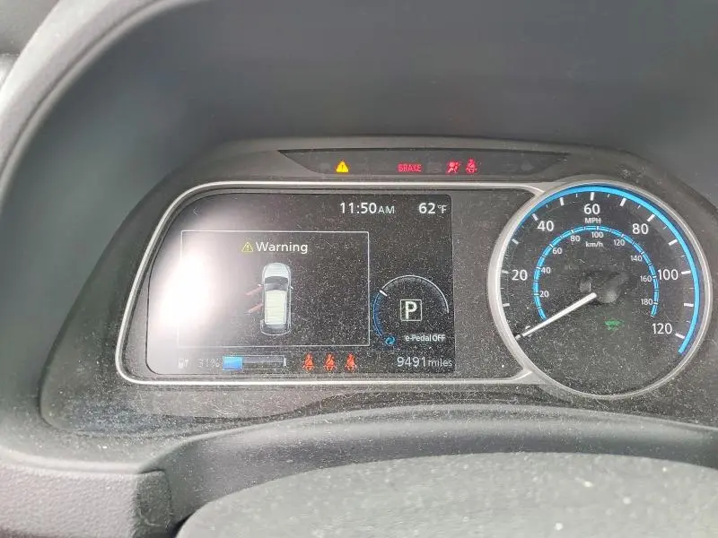 2025 NISSAN LEAF   