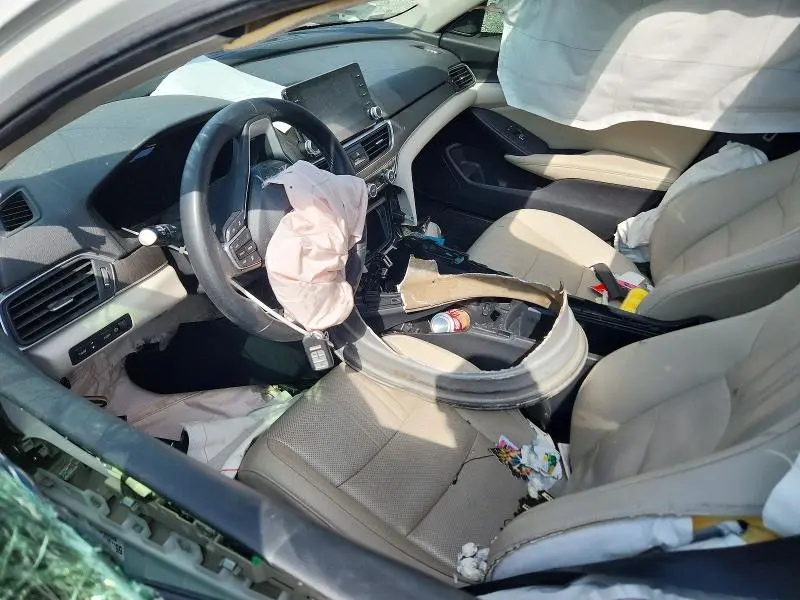 2019 HONDA ACCORD TOURING HYBRID  