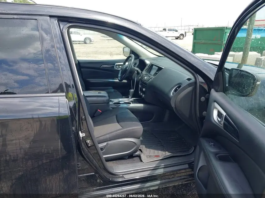 2018 NISSAN PATHFINDER SV