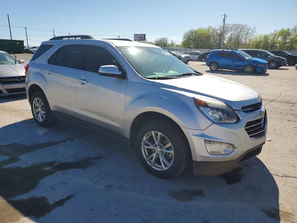 2017 CHEVROLET EQUINOX LT  