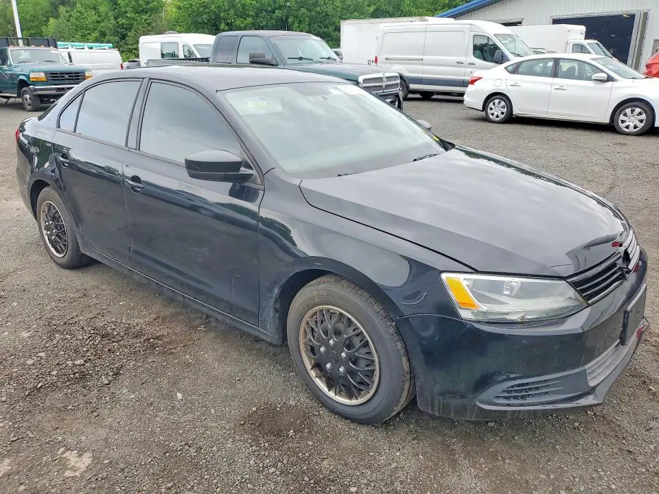 2014 VOLKSWAGEN JETTA BASE  