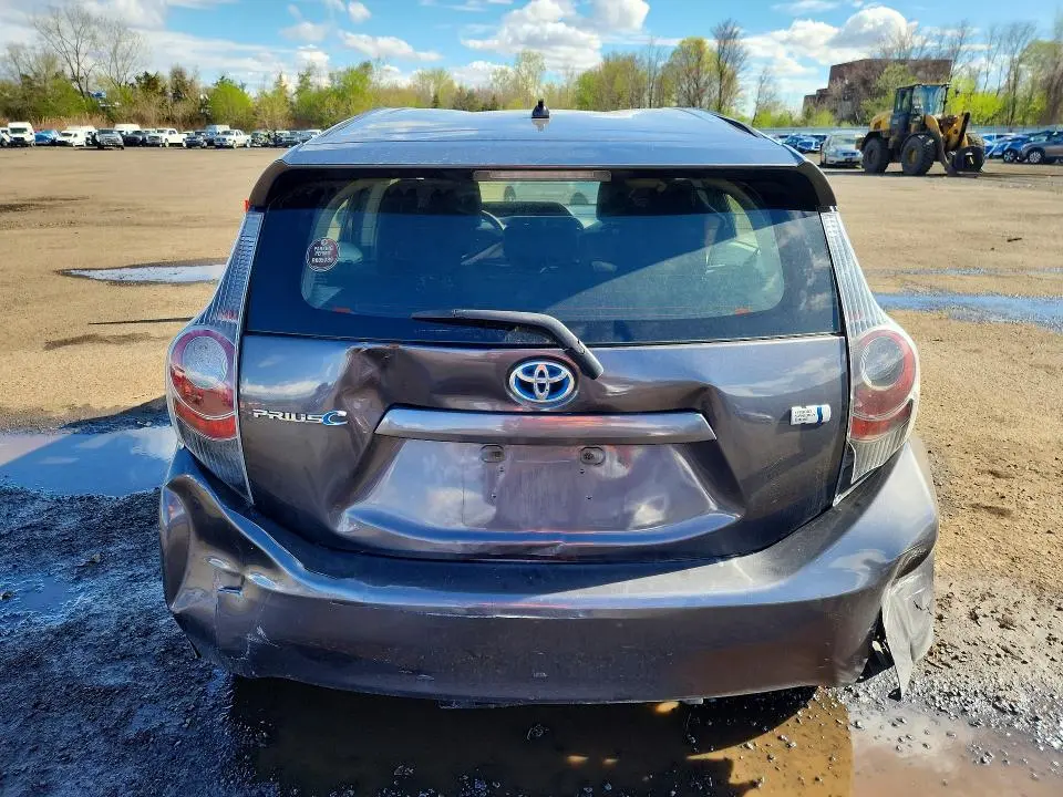 2014 TOYOTA PRIUS C TWO  