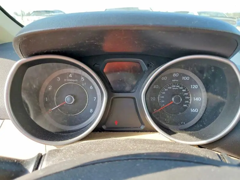 2011 HYUNDAI ELANTRA   