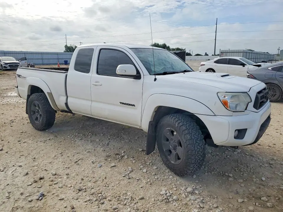 2015 TOYOTA TACOMA V6  