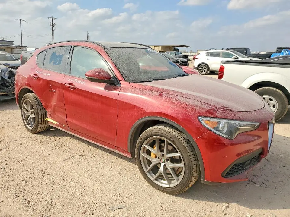 2018 ALFA ROMEO STELVIO TI SPORT  