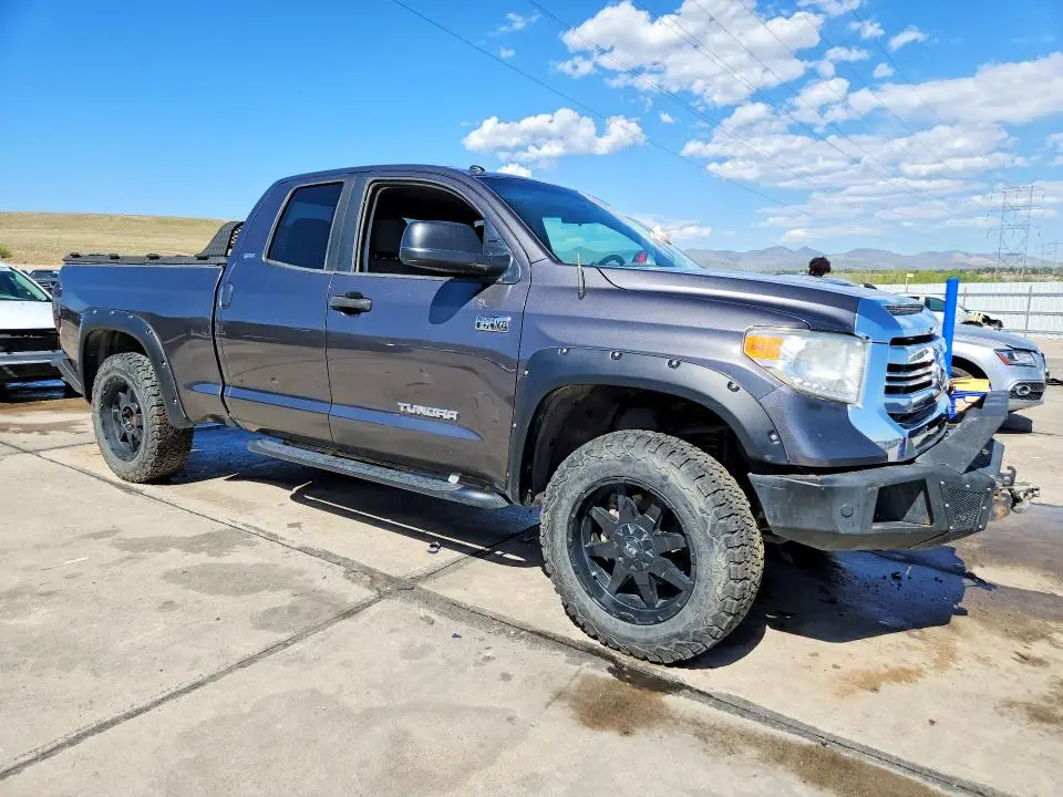 2017 TOYOTA TUNDRA SR5  