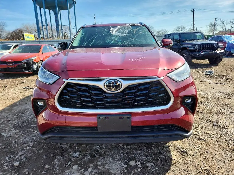 2020 TOYOTA HIGHLANDER XLE  