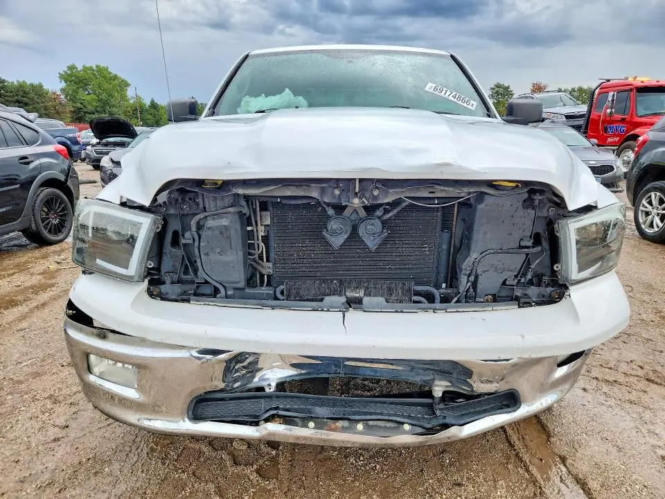 2012 DODGE RAM 1500 SLT  
