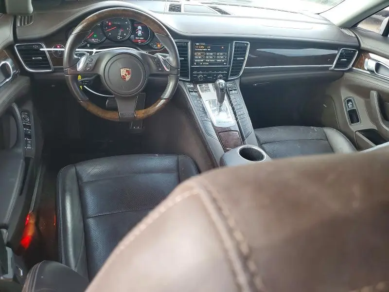 2011 PORSCHE PANAMERA 2  