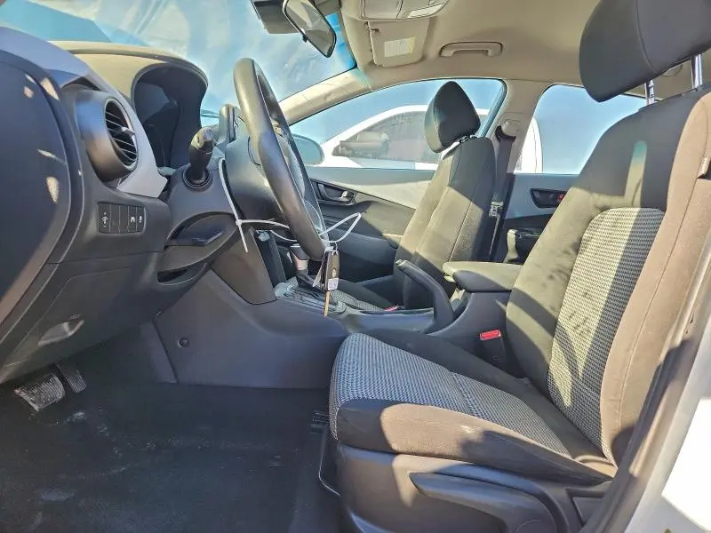 2020 HYUNDAI KONA SE  