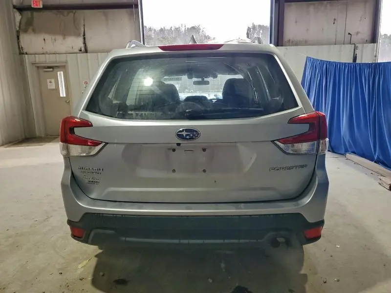 2021 SUBARU FORESTER   