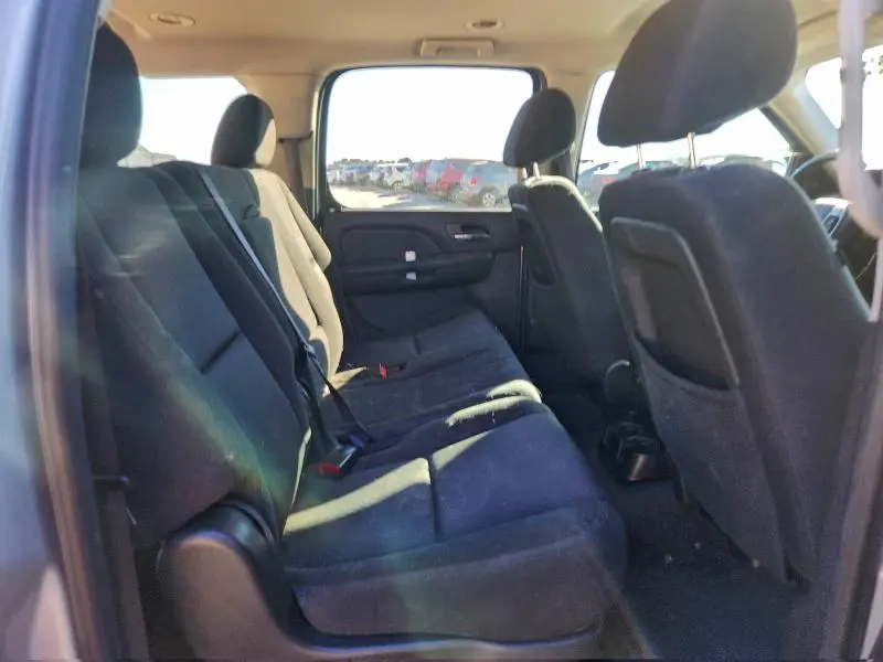 2013 CHEVROLET SUBURBAN C1500 LS  