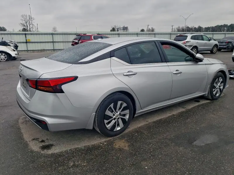 2019 NISSAN ALTIMA S  