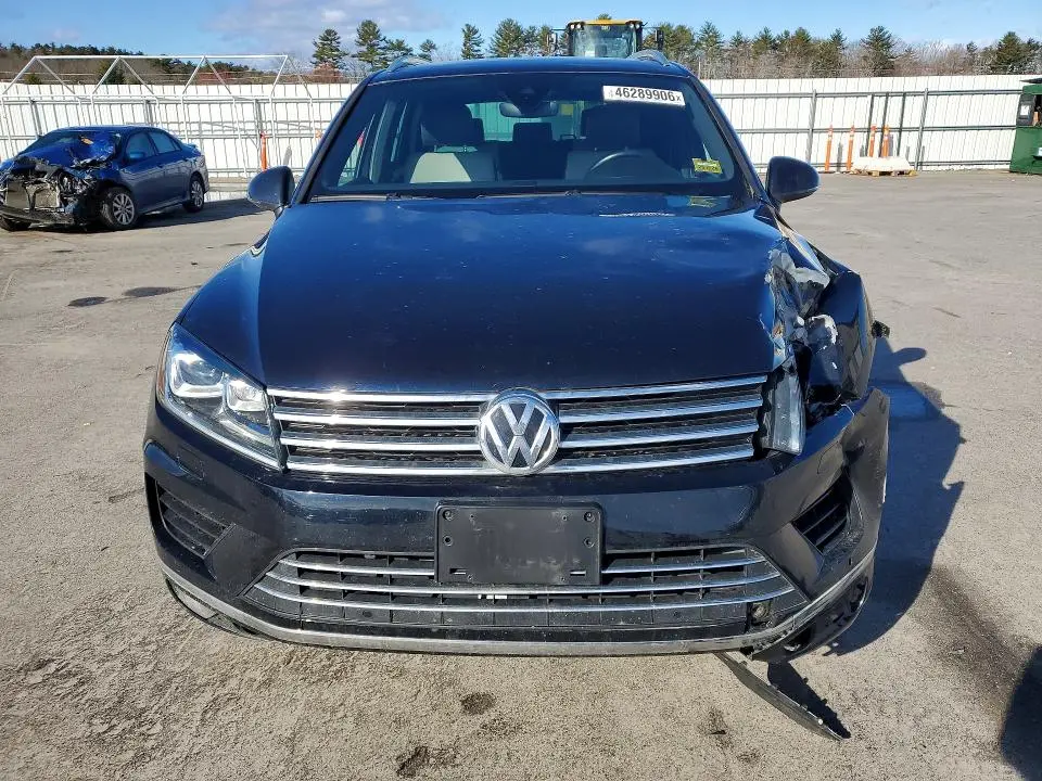 2017 VOLKSWAGEN TOUAREG   
