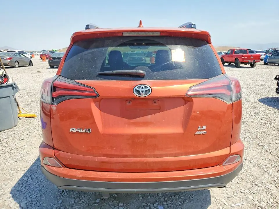 2016 TOYOTA RAV4 LE  