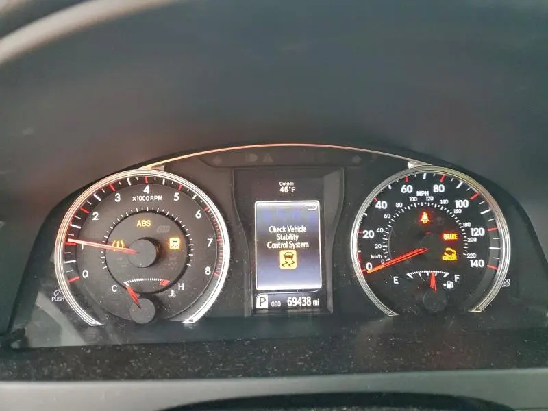 2016 TOYOTA CAMRY LE  