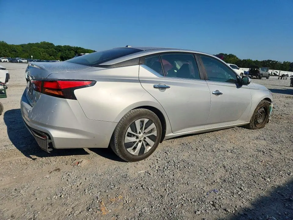 2019 NISSAN ALTIMA S  