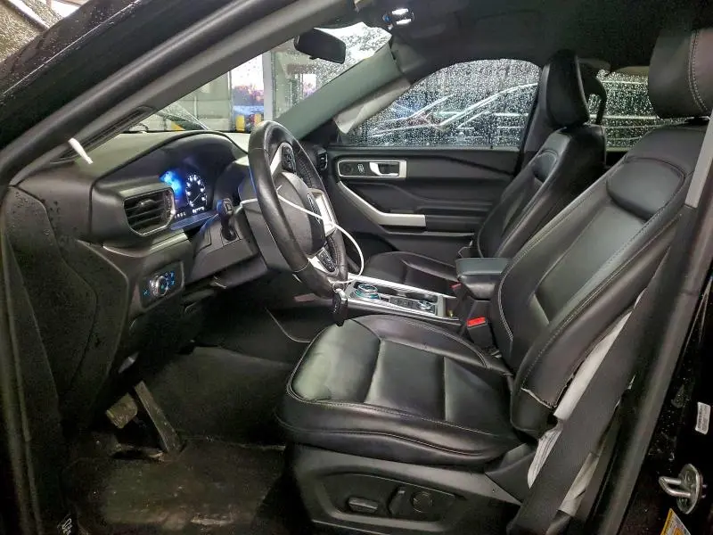 2022 FORD EXPLORER XLT  