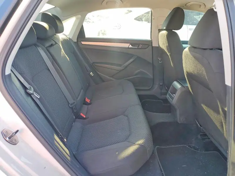 2014 VOLKSWAGEN PASSAT S  