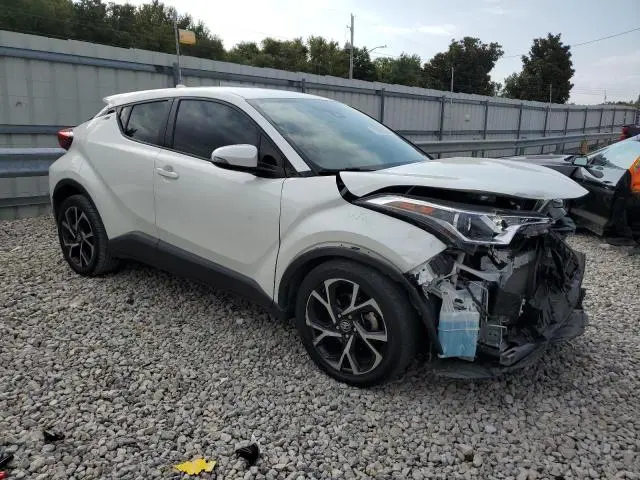 2019 TOYOTA C-HR XLE