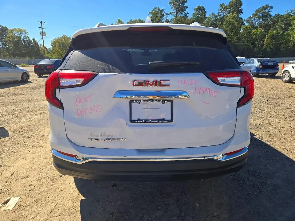 2022 GMC TERRAIN SLT  