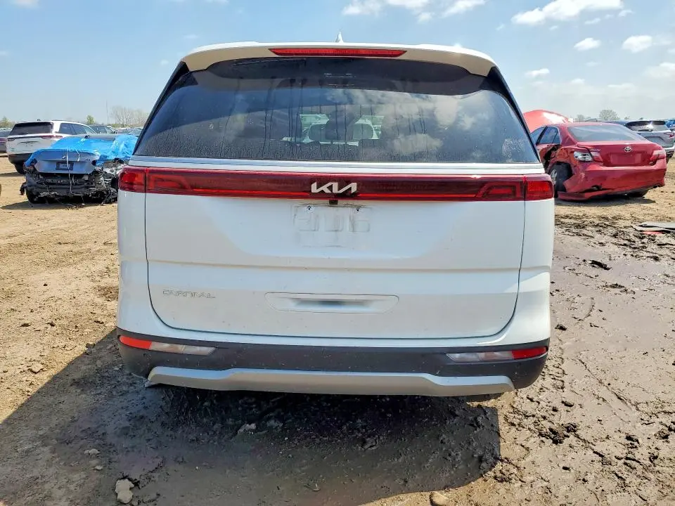 2024 KIA CARNIVAL LX  