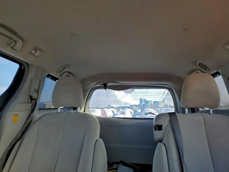 2011 TOYOTA SIENNA LE  