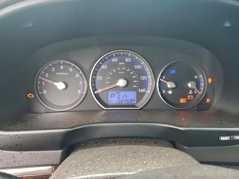 2012 HYUNDAI SANTA FE SE  