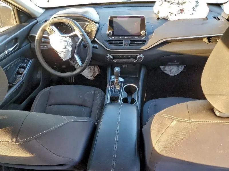 2021 NISSAN ALTIMA SV  