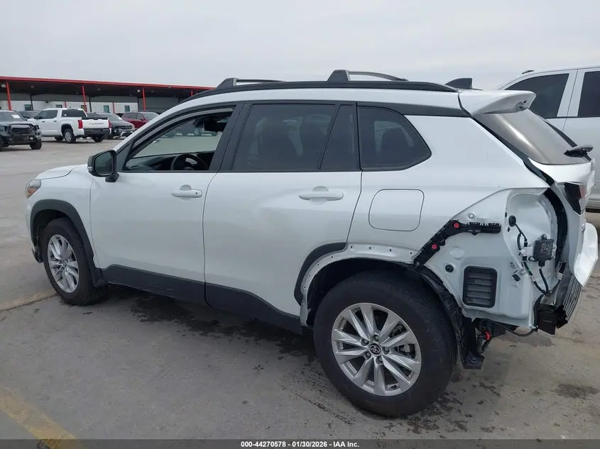 2026 TOYOTA COROLLA CROSS LE