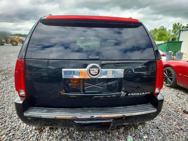 2010 CADILLAC ESCALADE PREMIUM  